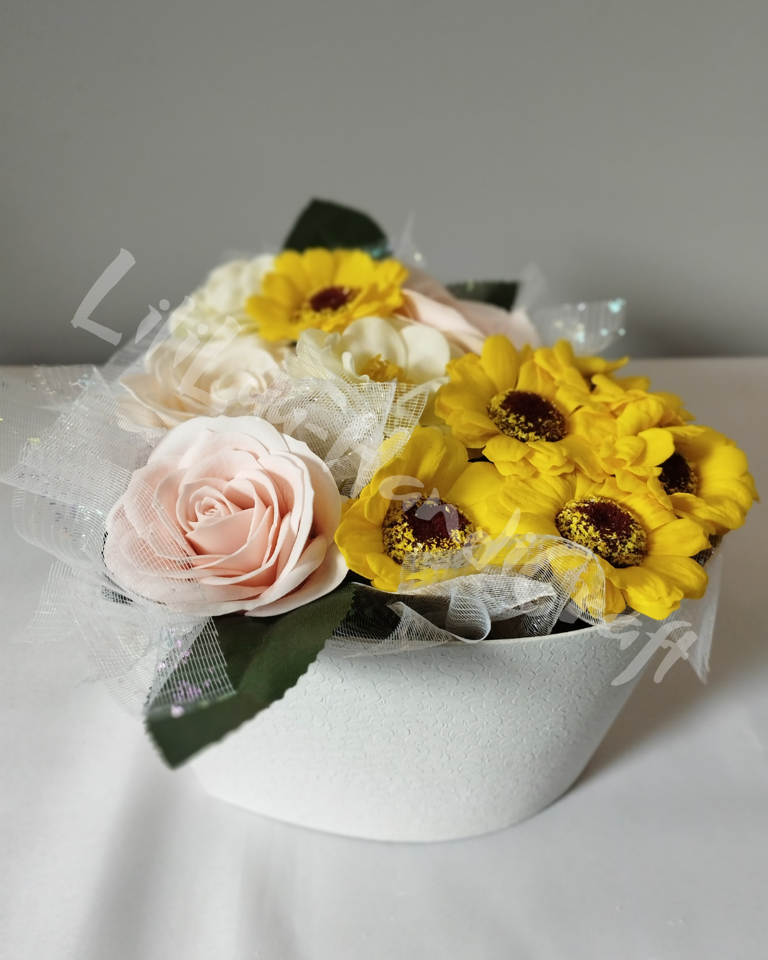 (DD7-1) Flower Box z kwiatów mydlanych