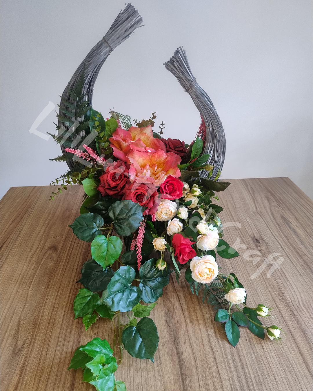 (WW-9) Elegancka kompozycja nagrobna