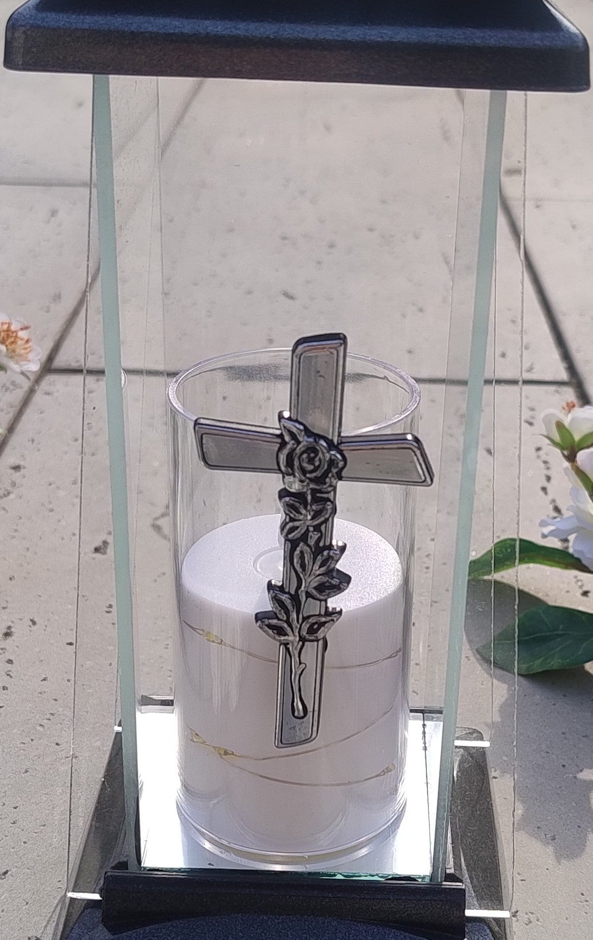 (ZSL-BC339) Znicz Latarnia – Klasyczna Elegancja z Krzyżem