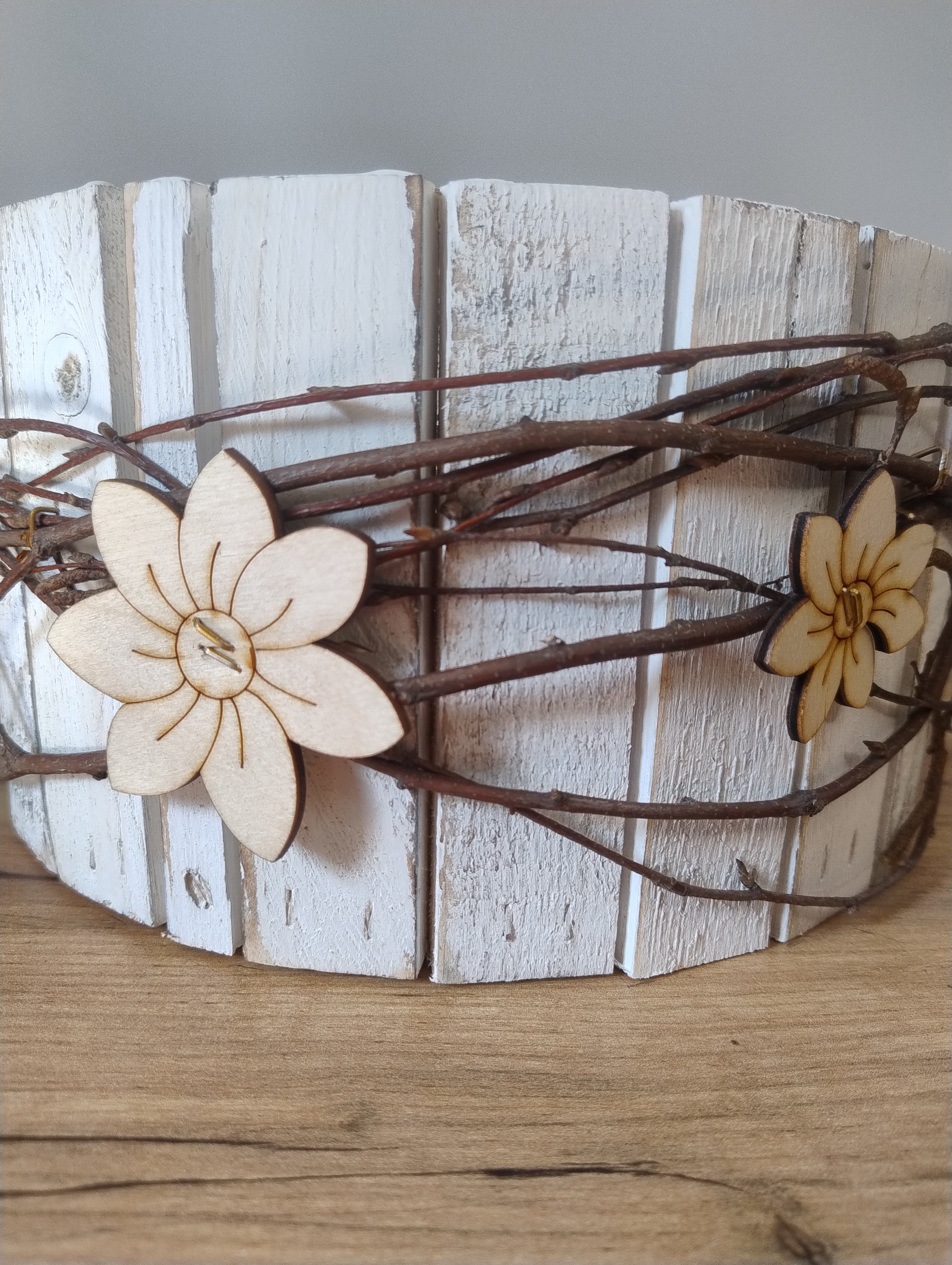 (DS8-1/L/WHITE) Drewniana Osłonka Sztachetowa