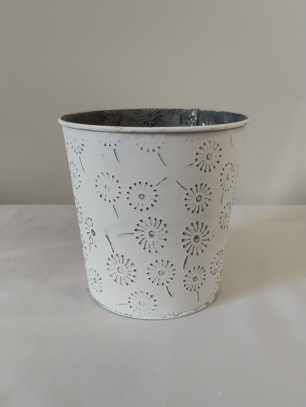 (DS8-2 182569) Metalowa osłonka na doniczkę